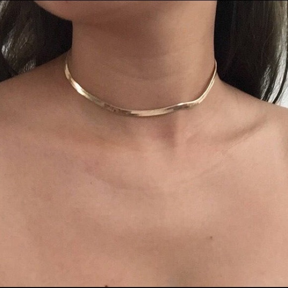 Brandy Melville Jewelry - Set of three snake chain chokers